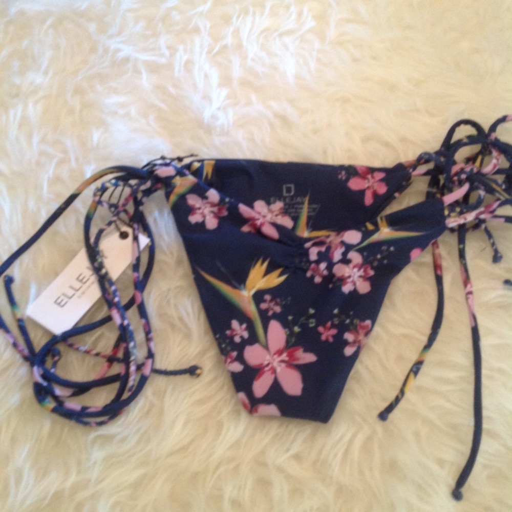 💥💥saale🌴Elle jay floral cheeky swim bottom - Picture 2 of 4